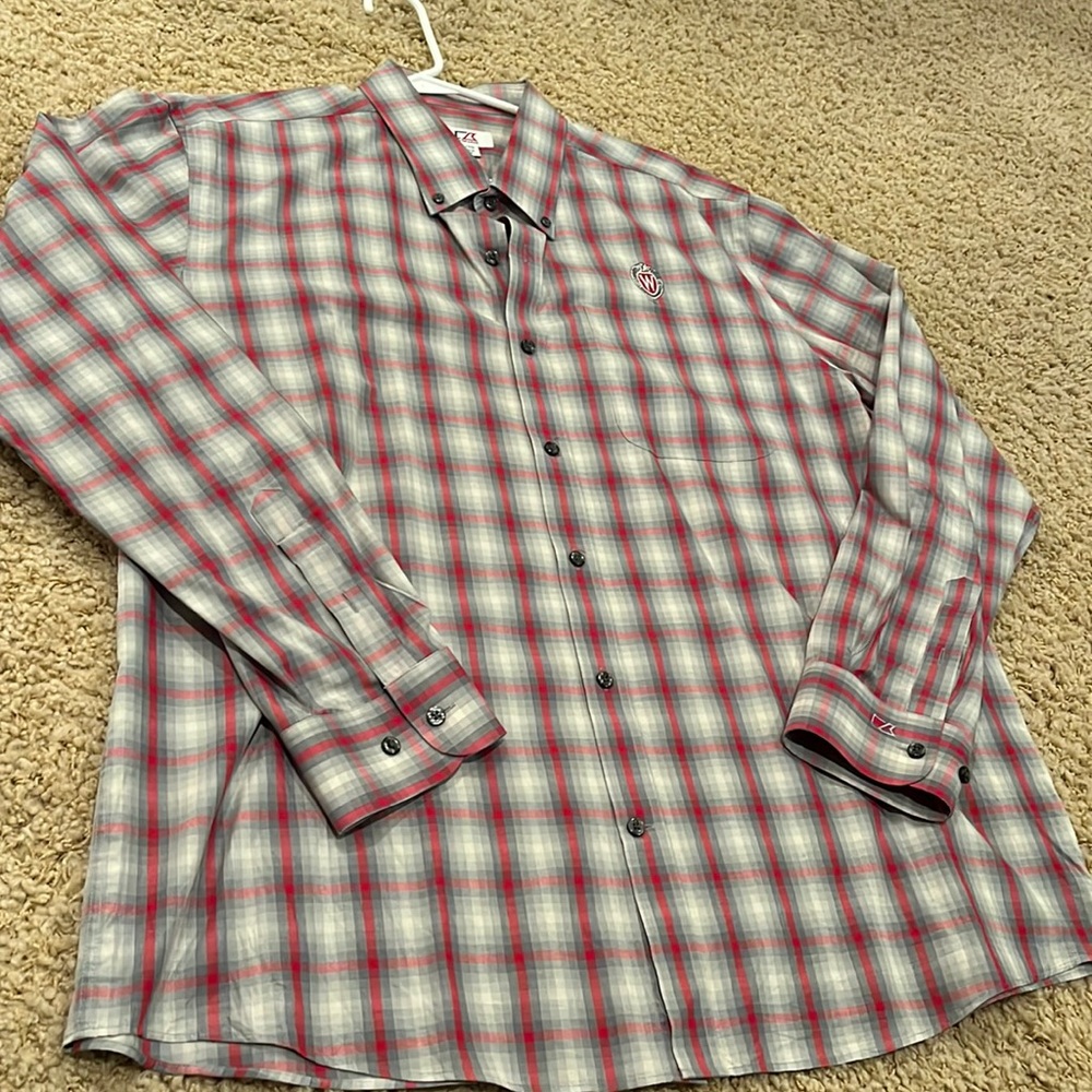 Wisconsin Badgers/Uw Madison Long Sleeve Button Up